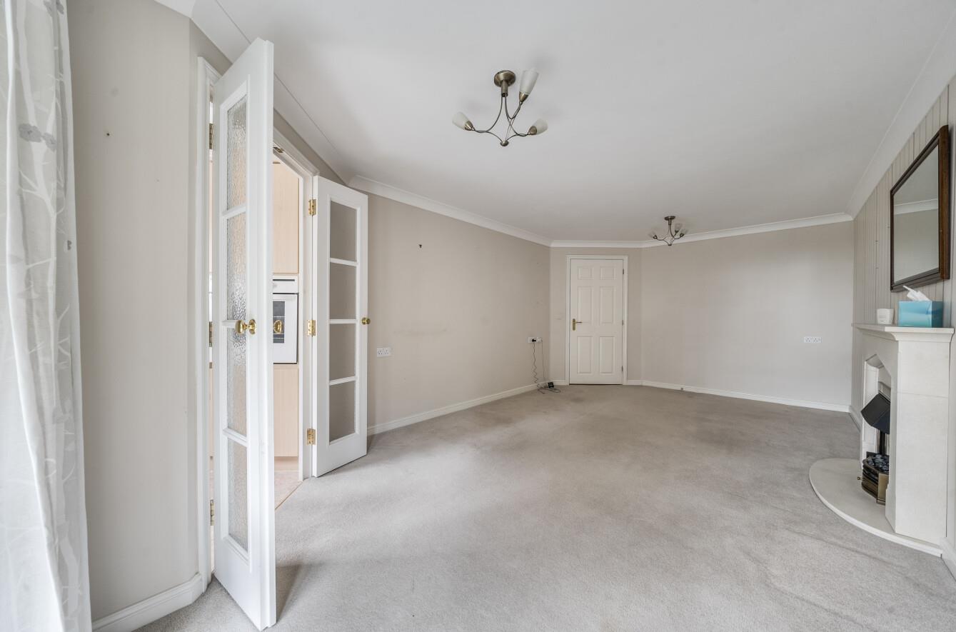 Pantygwydr Court, Uplands, Swansea, SA2 0AW